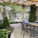 Big Flat With Fresh Renovation, Free Parking, Sonyps, Netflix